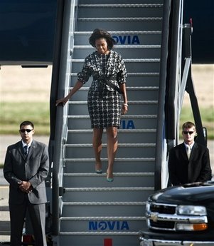 [09FLOTUS+in+Denmark.jpg]