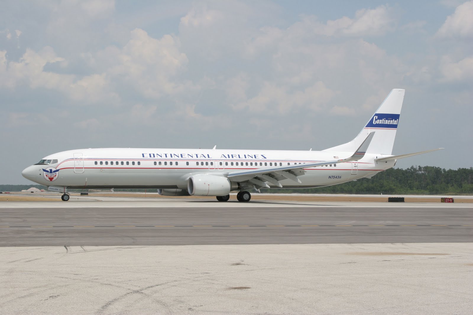 [Continental+retro+737-900.jpg]