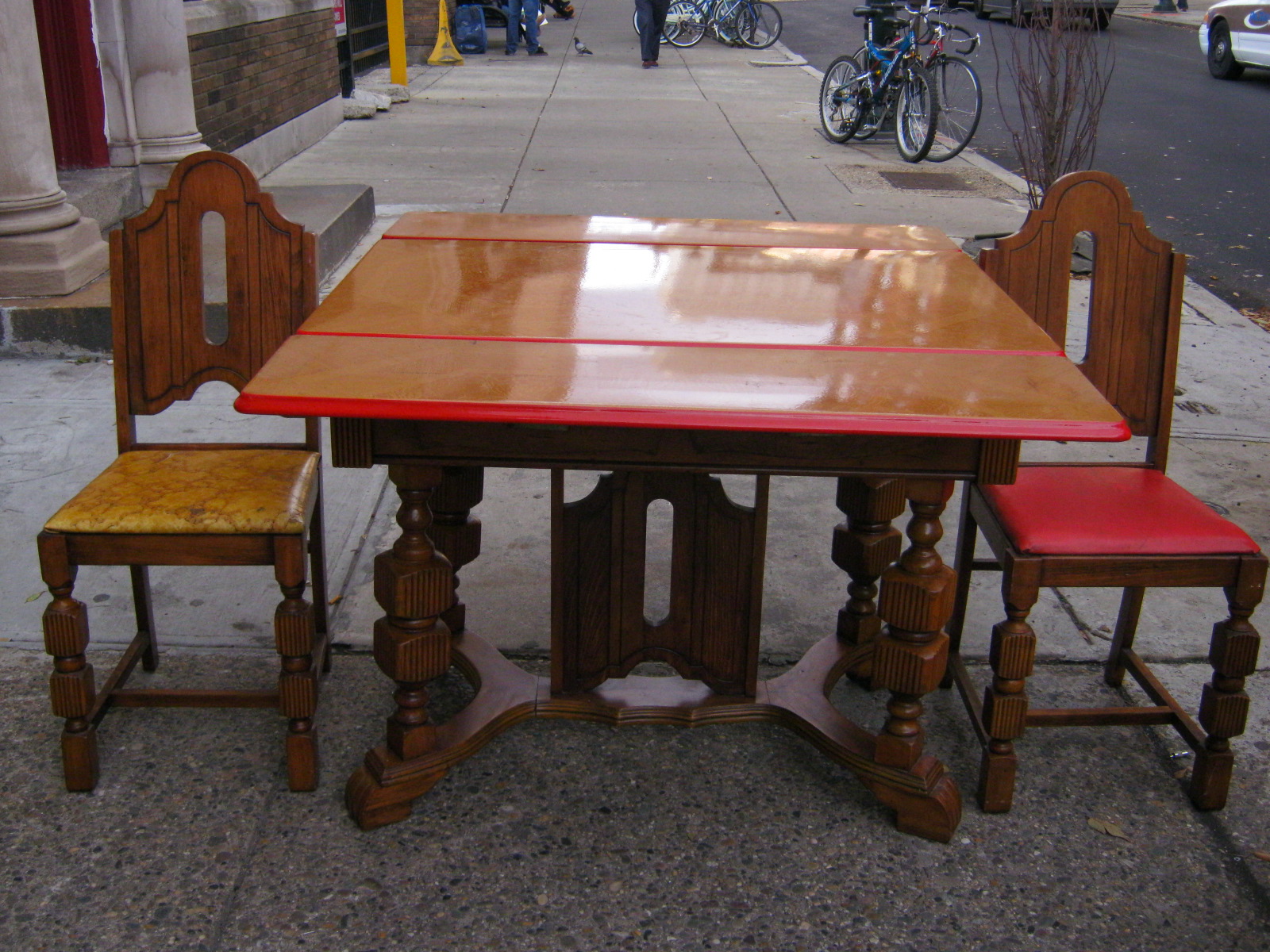 Uhuru Furniture & Collectibles 1930s Enamel Table and 2 Chairs SOLD
