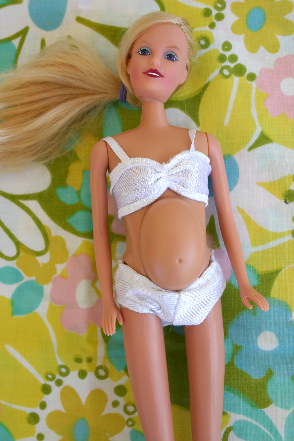 Barbie Is Pregnant 98