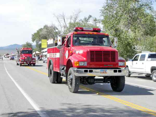 [Baker+Parade_07-25-09_05.jpg]