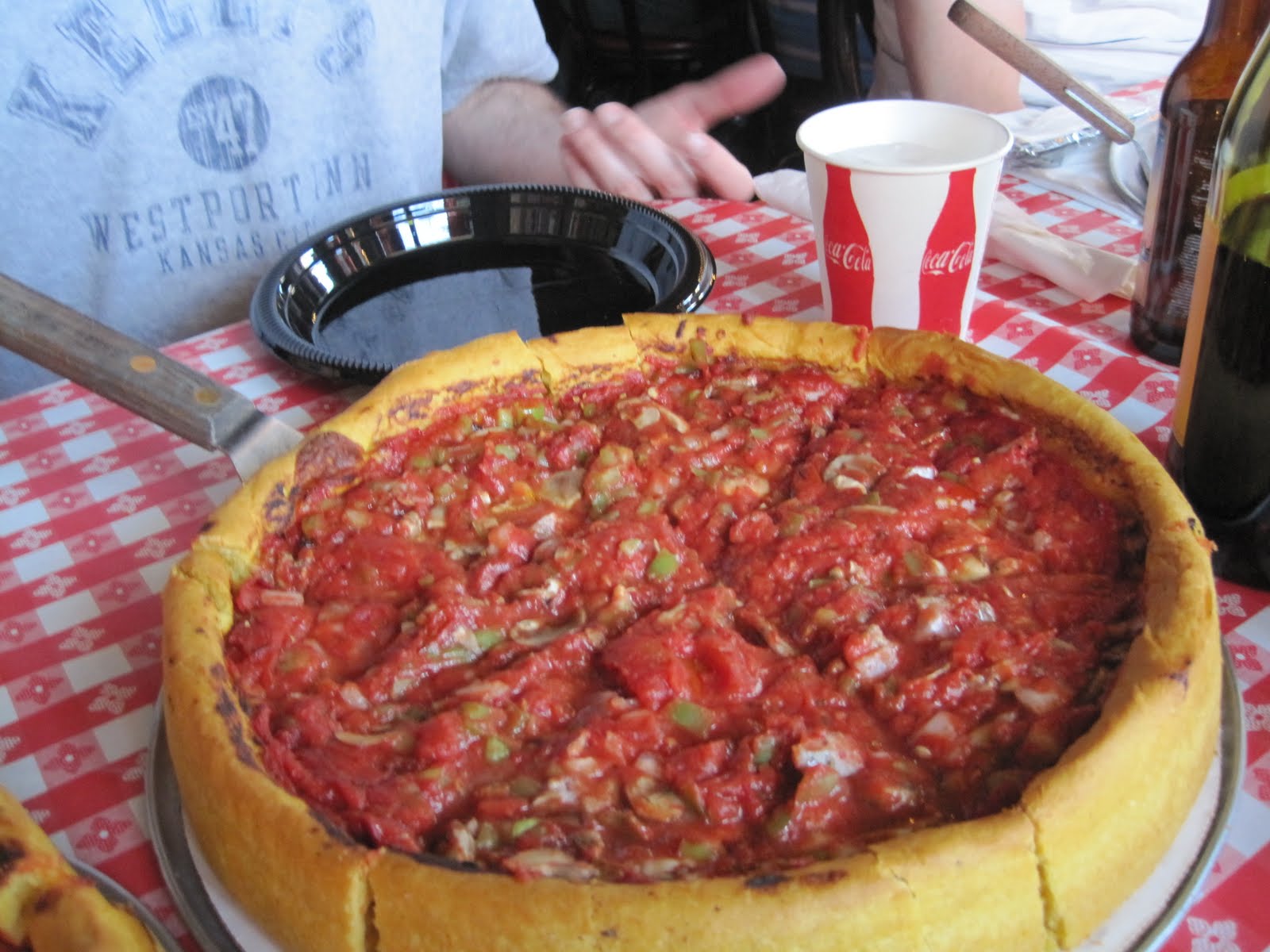 Chicago Pizza Challenge 2010 Stop 10 Gino's East