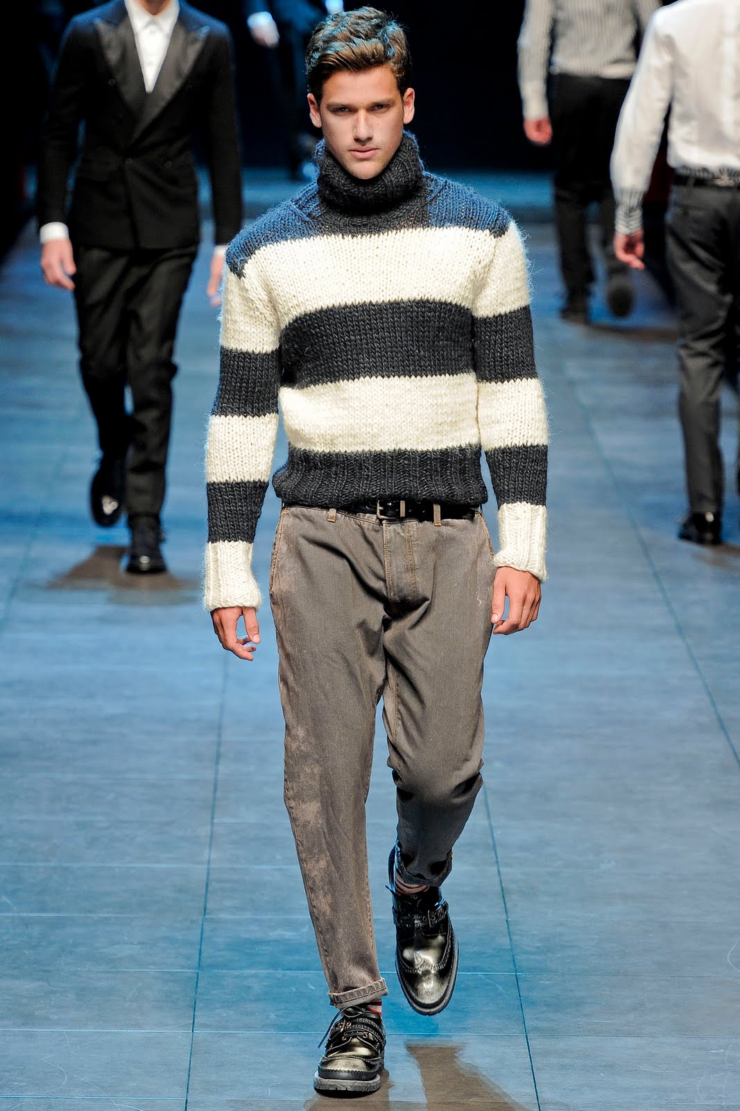 And everything still moves in slowmotion.. \\: Dolce & Gabbana Fall ...