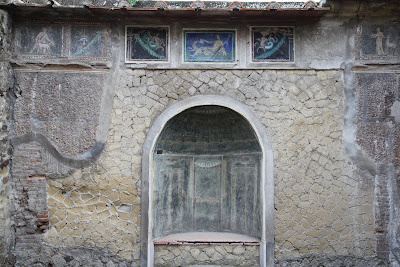No 42, House of the Skeleton (Casa dello Scheletro)
