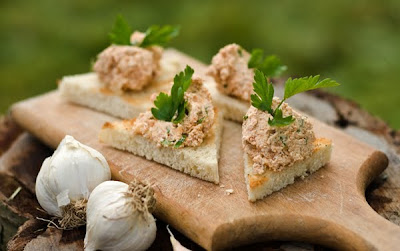 Разядка с извара и орехи