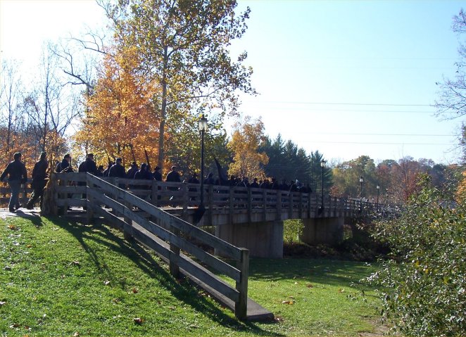 [Wolcott+Mill+2008+-+Battle+-+bridge+crossing.jpg]