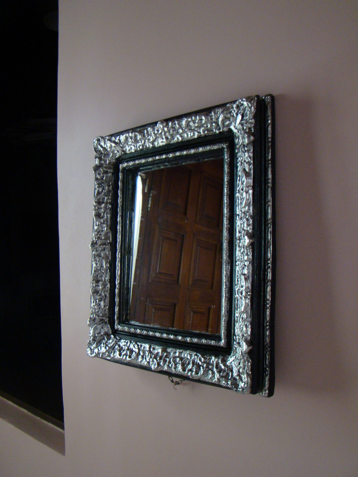 VERÒNICA SALAZÀN - PINTURA DECORATIVA Y REPUJADO EN ESTAÑO: ESPEJO