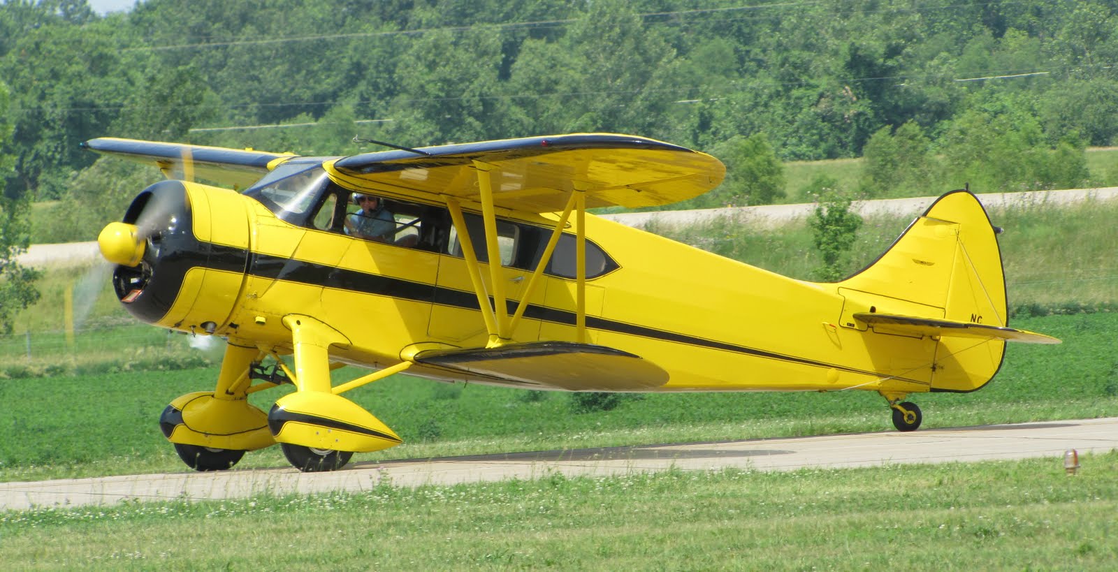 The Aero Experience Robert Grist's Beautiful Waco EQC6 Comes in to