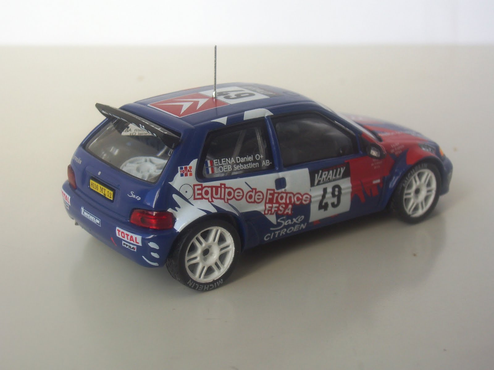 Altaya Ixo 1/43 – Citroën Saxo Kit Car – Loeb Rallye 1999 (neuf)