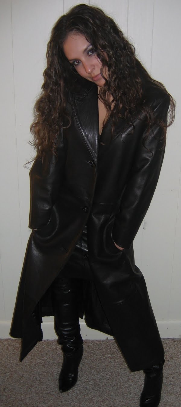 eBay Leather: More great long leather coat modeling