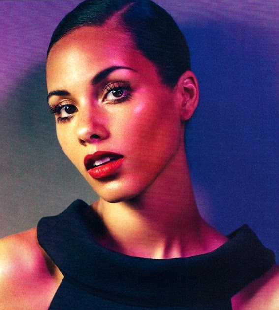 -: Alicia Keys' Photo Shoot For Italian Vogue