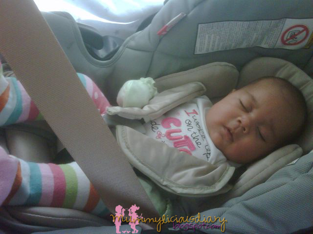 Mummylicious-Baby-travelling-first-long-distance-car-ride.jpg