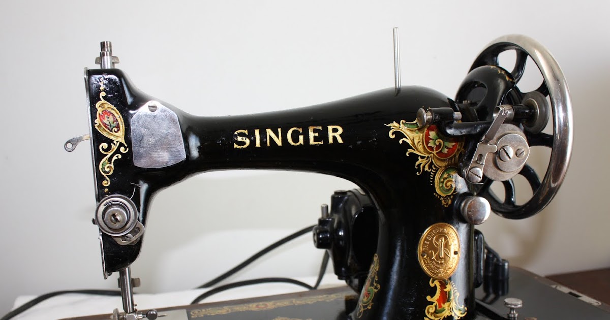 Sew Sew Stephanie: Another Vintage Sewing Machine Find: Singer Model 128