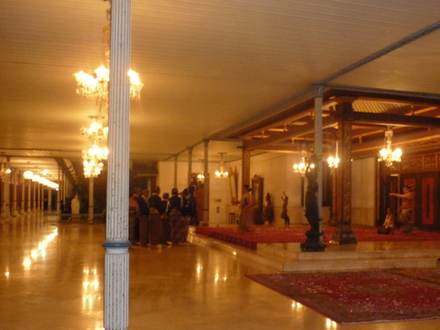 Indonesia Interesting Places: Surakarta Sultanate Palace
