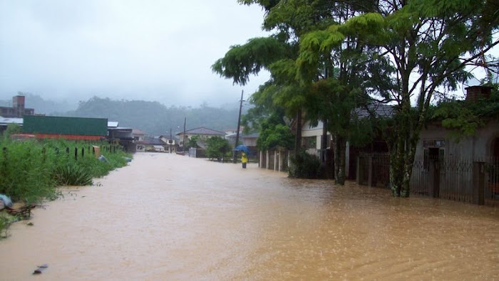 Estrada ou Rio??