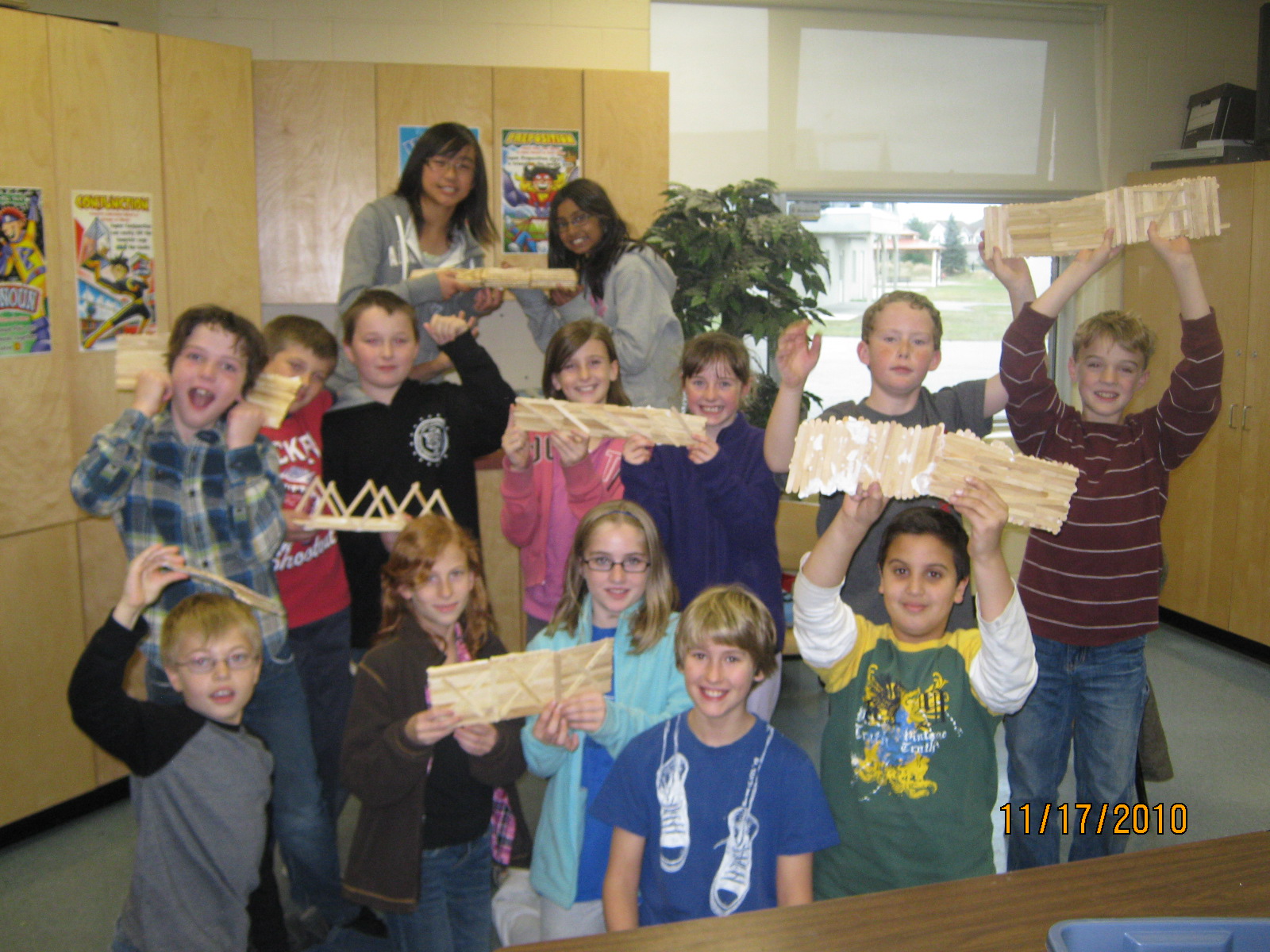 Mrs. Corrigan's Class Grade 5 Bridge Building