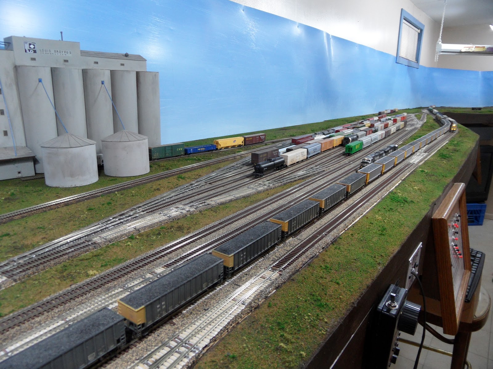 Show us your yard! | TrainBoard.com - The Internet's Original