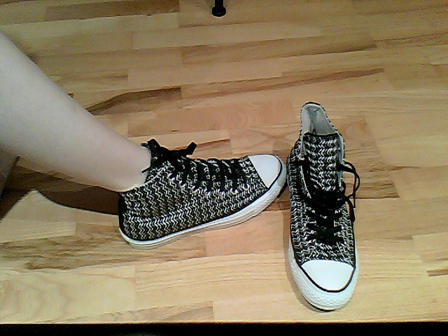 Ems Och Flicha Converse