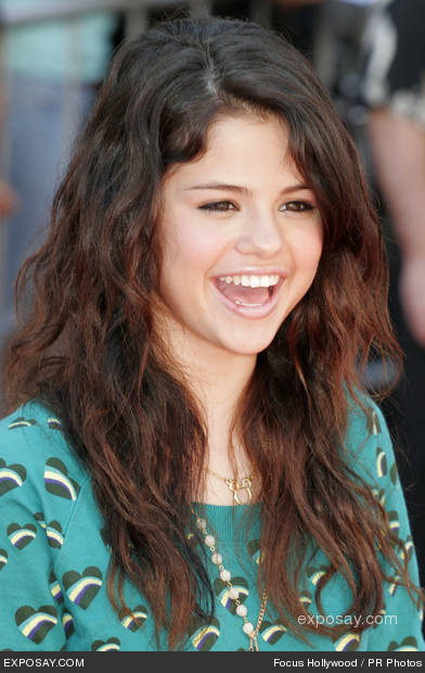 selena gomez short hair straight. gomez short hair straight.