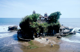 s southern coast you lot tin move 2 of the isle Bali Travel Destinations Attractions Map: Tanah Lot together with Uluwatu Bali