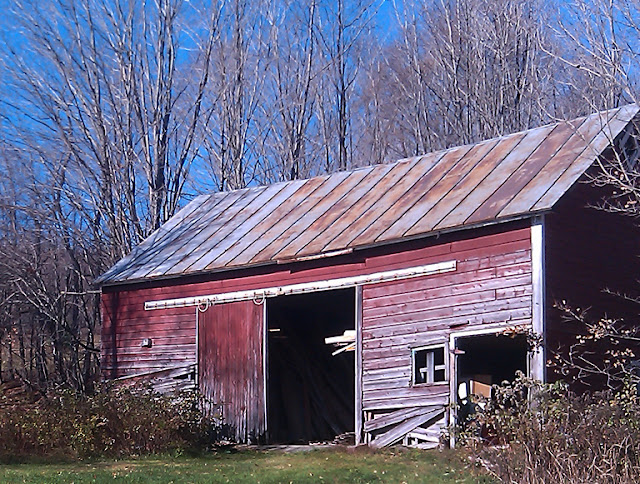 A red barn along Newton Road in Stephentown, NY

