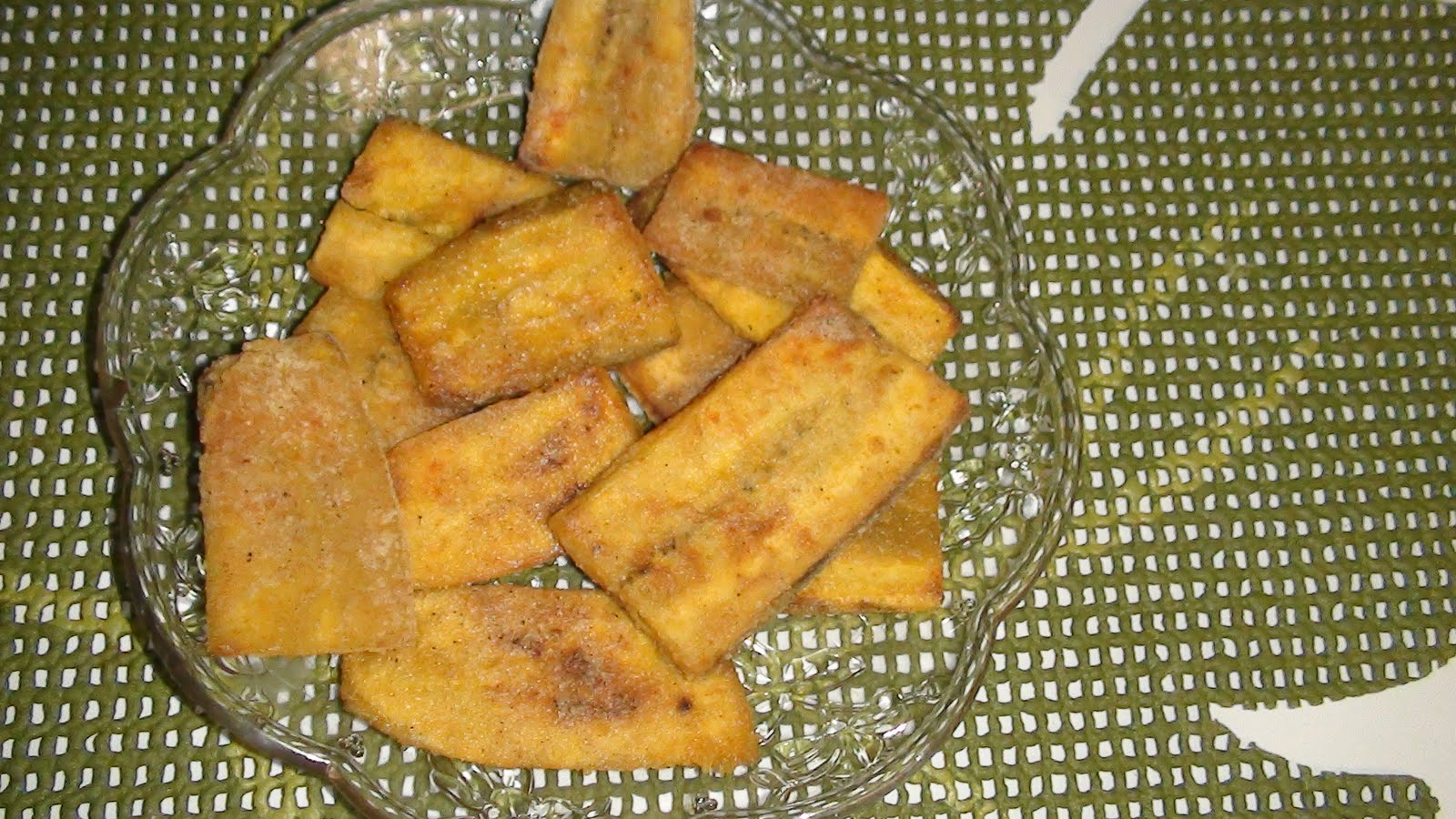 Queen of my kitchen Kelyache kaap (Raw banana fritters)