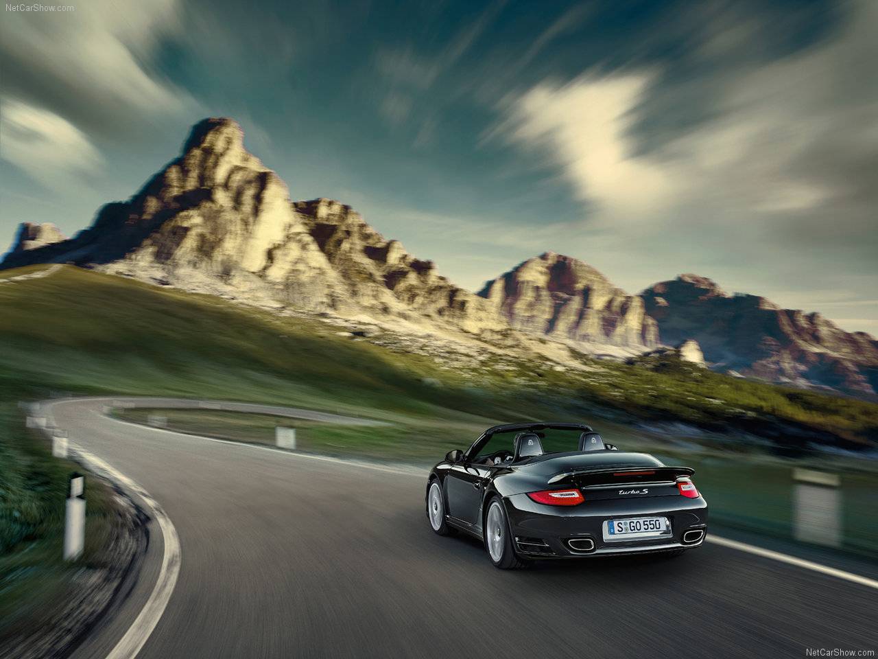 Top Car Picture: HQ Luxury Sport Coupe 2011 Porsche 911 Turbo S