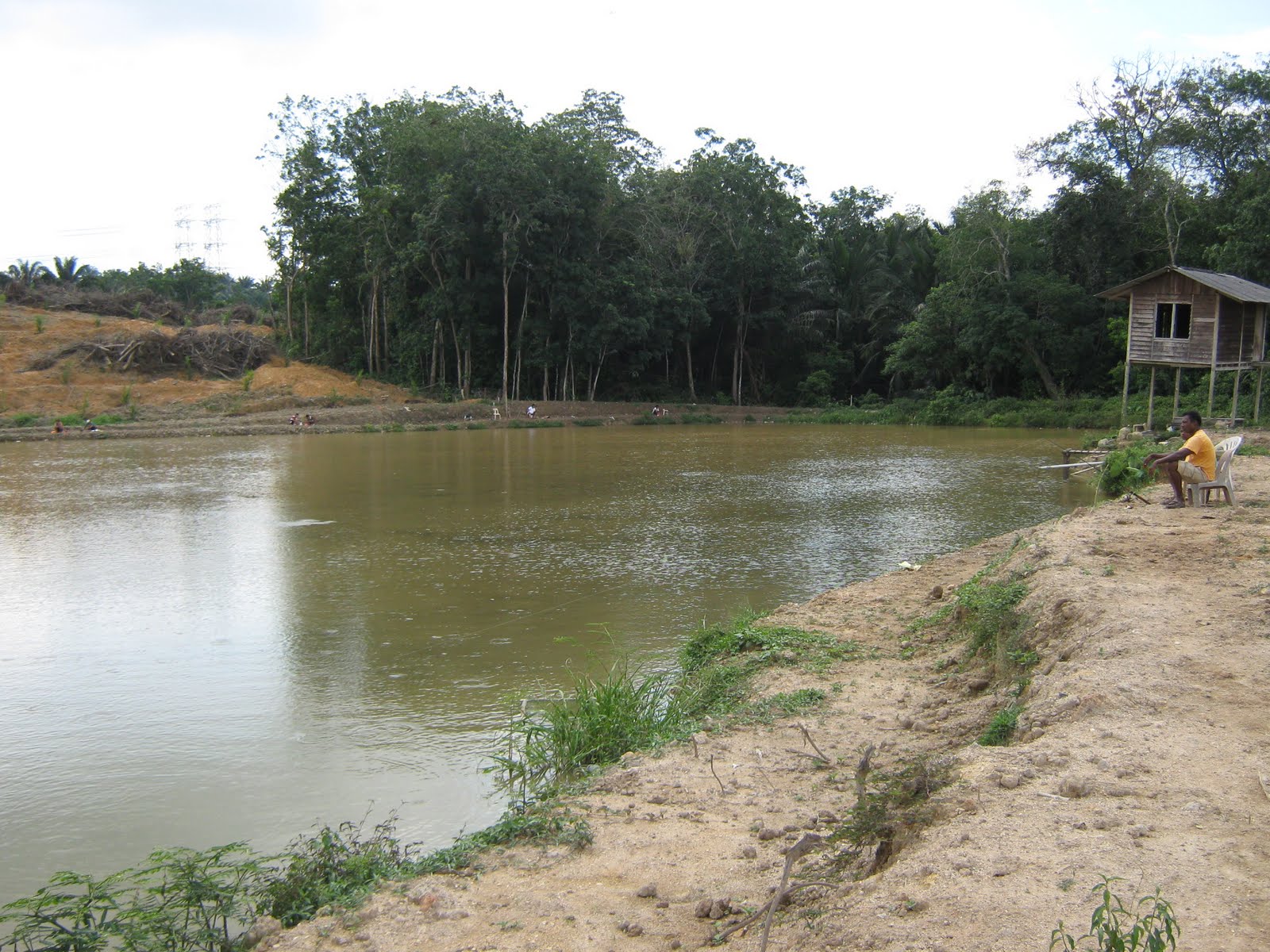 KOLAM MEMANCING ALANG SALEH: KOLAM BARU DIBUAT....