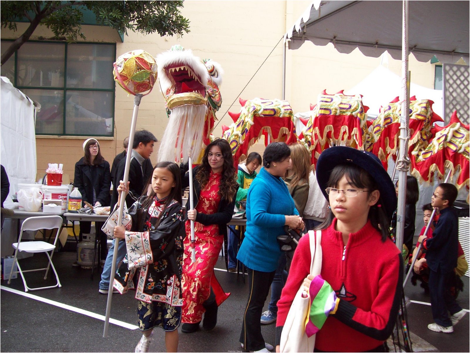[CNY2009+4+-+opening+ceremony+Chinese+dragon.JPG]