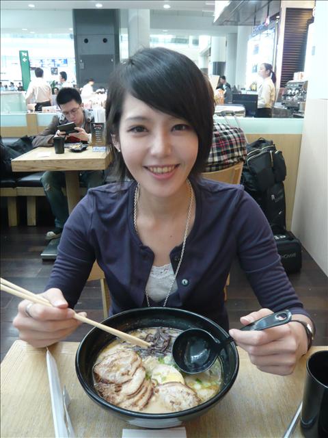 [我的相簿總是充滿吃+哈哈.jpg]