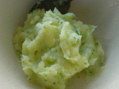 Baby food: Mashed potato + Broccoli + Egg yolk