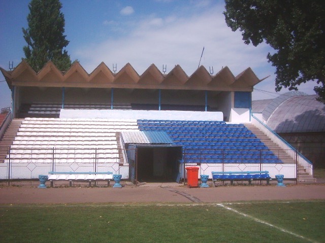 Tribuna oficiala a stadionului Unirea