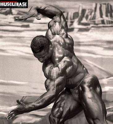 Mr+Olympia+1995+(MUSCLEBASE)+19.JPG