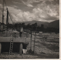 Comienzos de la construcción del Puente Fco. de Paula Santander (1969):