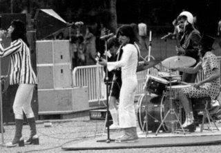 AC/DC ROCK N ROLL LEGENDS: AC/DC THE EARLY YEARS