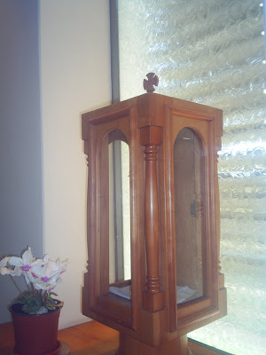 muebles de madera: Altar pedestal
