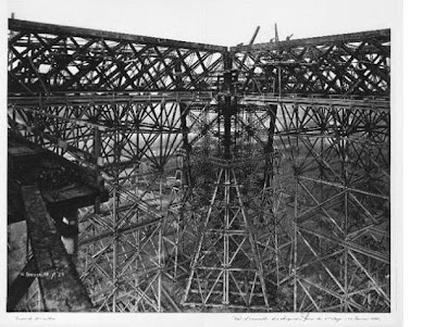 Photo Zone: Eiffel Tower construction process