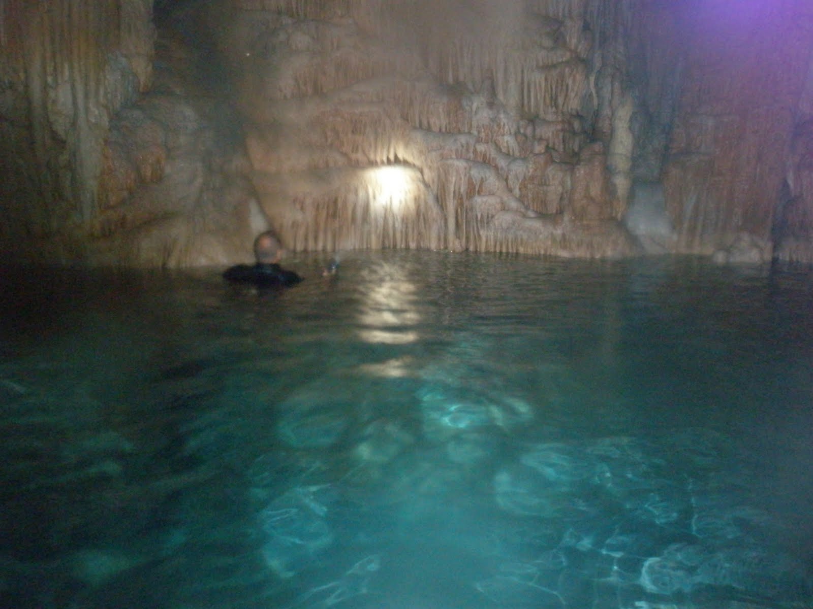 PULPOS SIN FRONTERAS La cueva del pirata