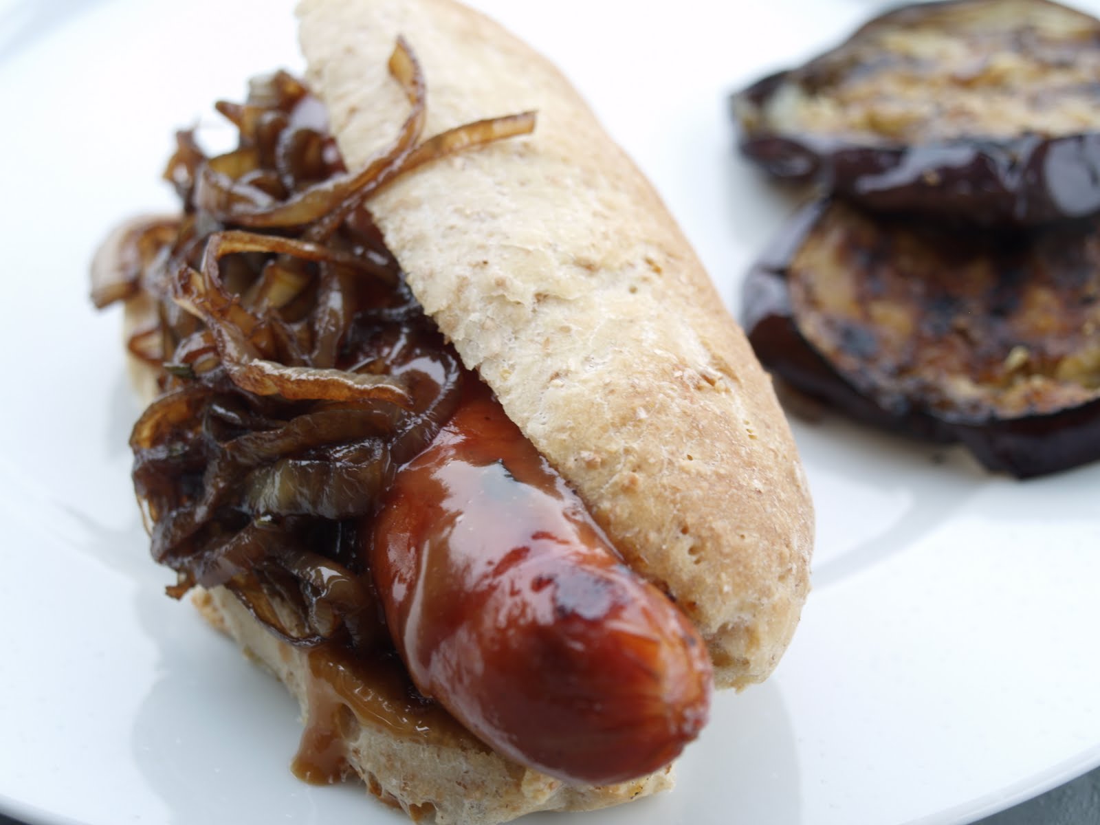 [kjøkkentjeneste]: Pølse i brød