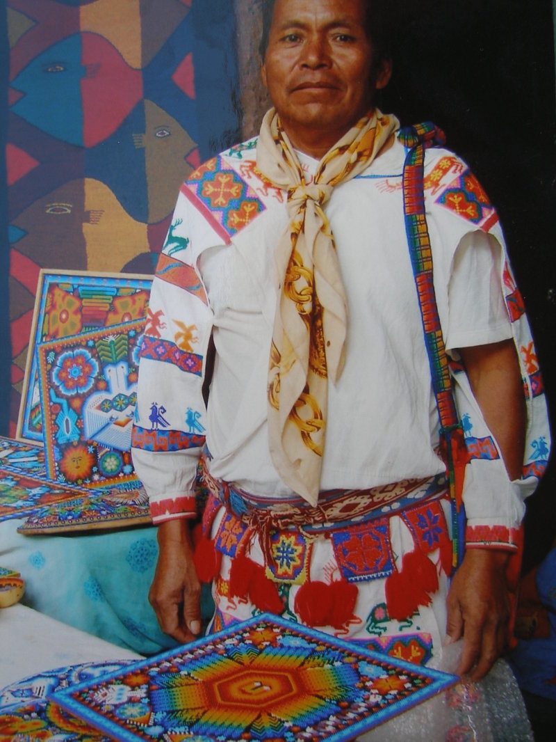 Culturas de la Tierra Los Huicholes