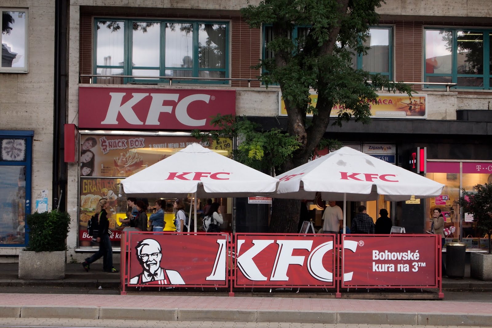 Kentucky Fried Bloggin' KFC World Tour, Part 1 Intro and Slovakia