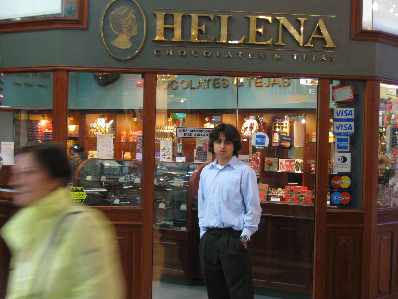 CACAO ORGANICO DEL PERÚ Visita a la tienda de Chocolates HELENA