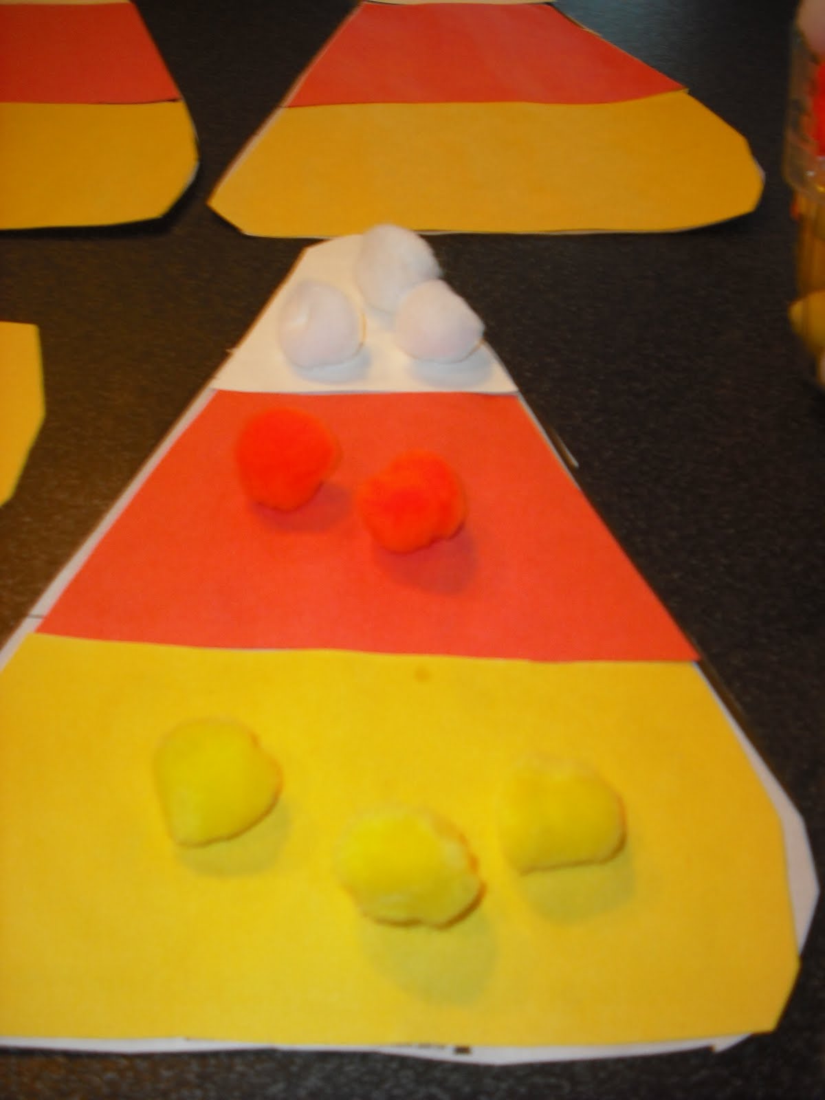ABC's of Jess's house: Corn Candy Corn Sorting Game and Fine motor skills