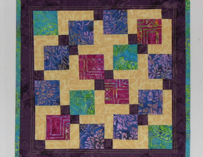 блок исчезающий квадрат пэчворк. блок пэчворка "блок в блоке". блок квадраты разрезалки пэчворк. пэчворк исчезающий. блок исчезающая девятка пэчворк.