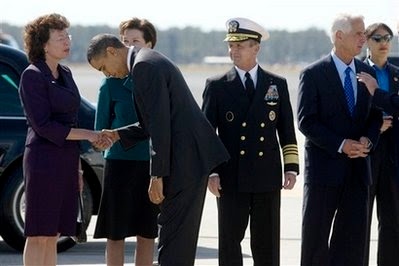 Obama Bows in Tampa