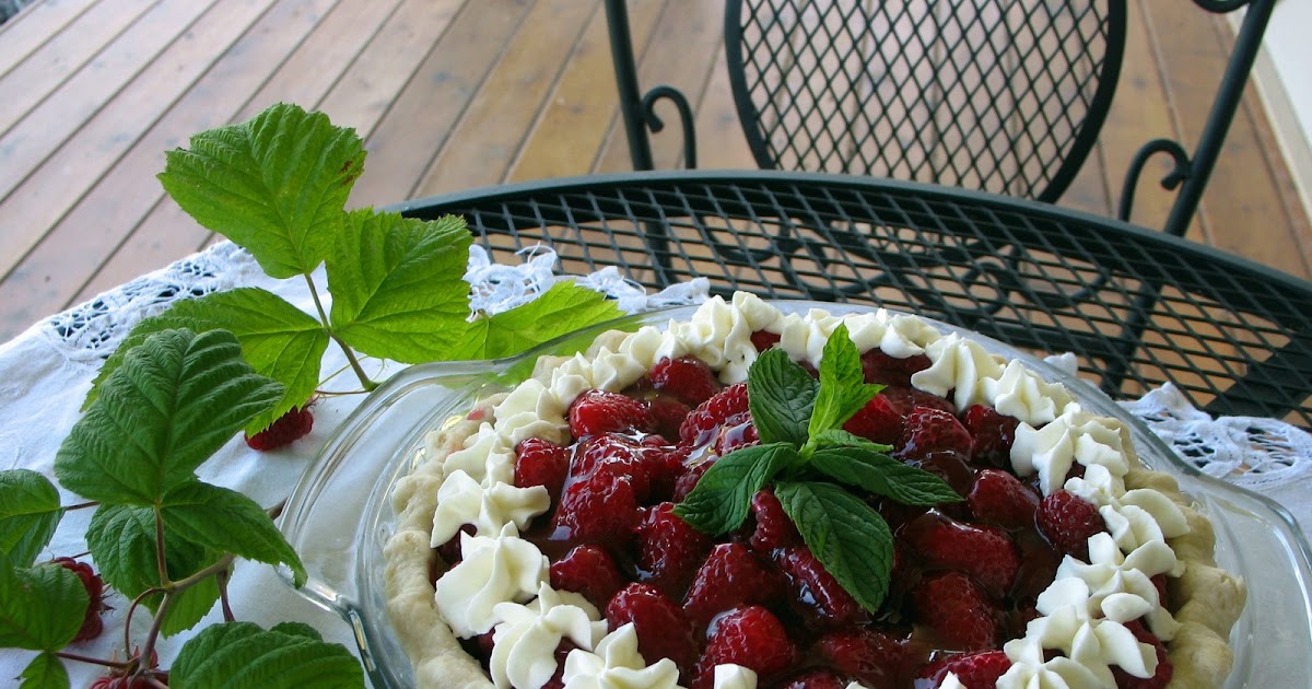 Mennonite Girls Can Cook: Fresh Raspberry Pie