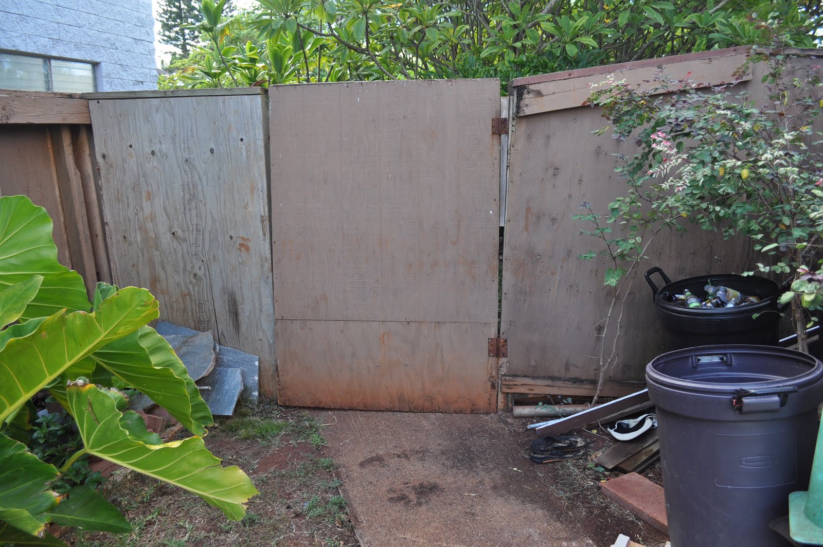 Haleiwa Surf Condos Fence Wall Gate