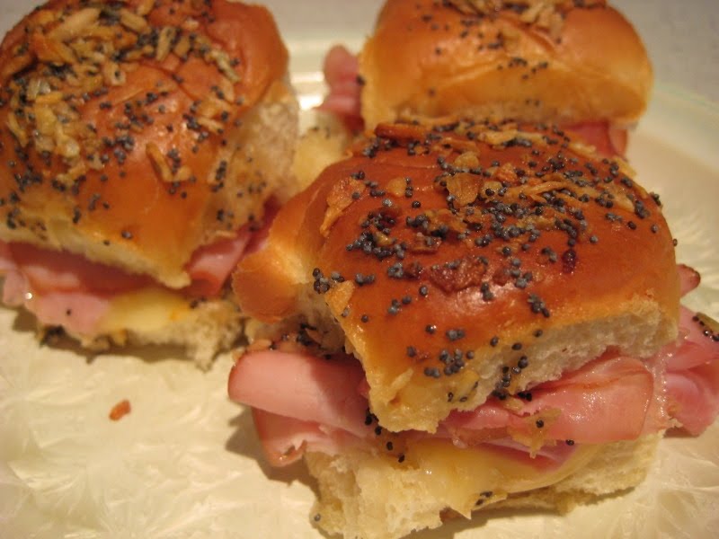 I can totally make that Favorite Friday Recipe Oven Ham Sandwiches