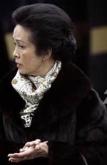 Tiara's Shelter: Ibu Hasri Ainun Habibie Berpulang