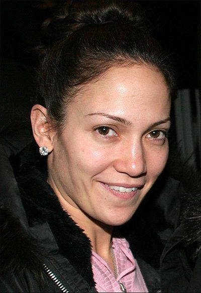 [Celebrities_Without_Makeup_02.jpg]